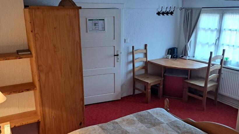 Номер Basic, Schillers Stadthaus