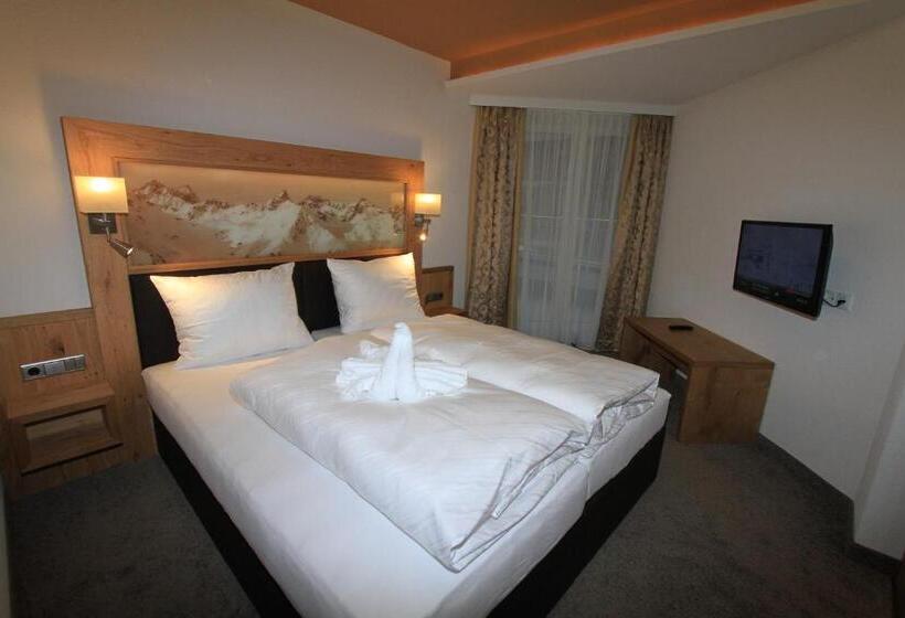 דירת שלושה חדרים, Relax Apartments