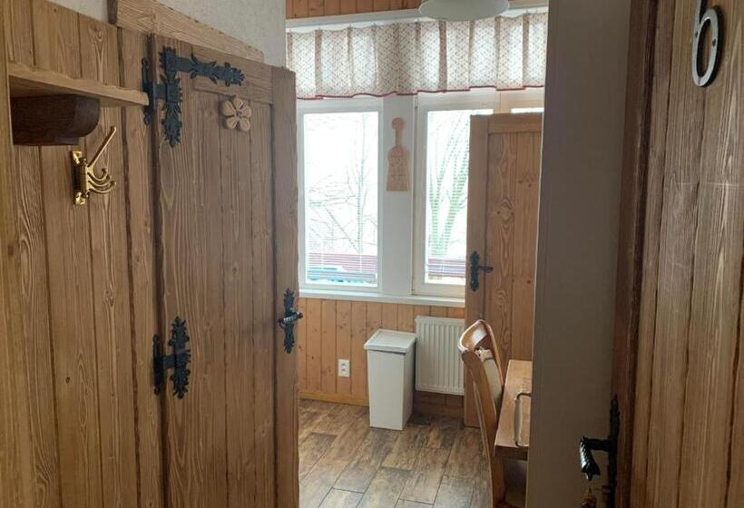 Студия Стандарт, Apartmany Moravienka