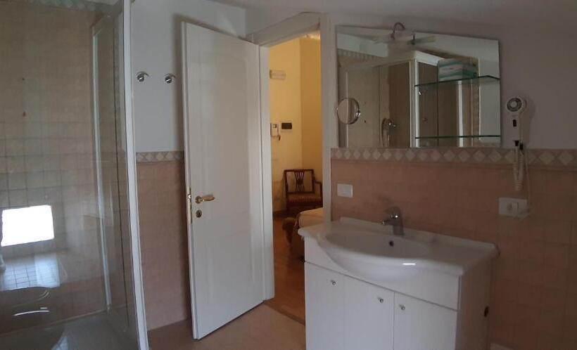 Номер Стандарт, Relais Villa Selle