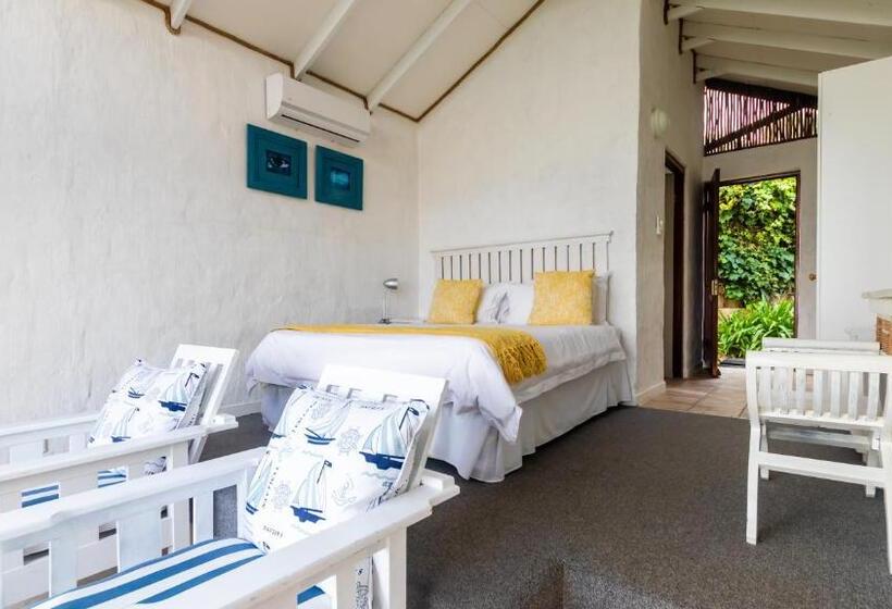 Номер Стандарт, Dutton's Cove Guest House