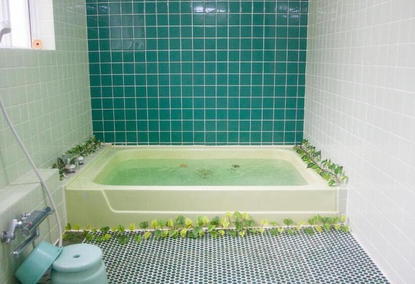 اتاق استاندارد سه تخته با سرویس بهداشتی مشترک, Kizuna Lodge & Bbq Centre