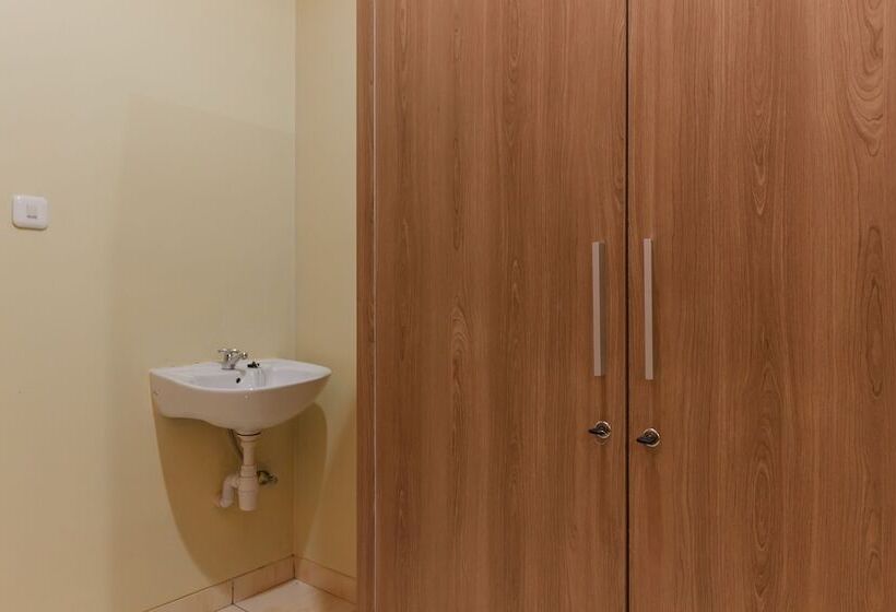 Люкс, Reddoorz Plus Near Pantai Malalayang Manado