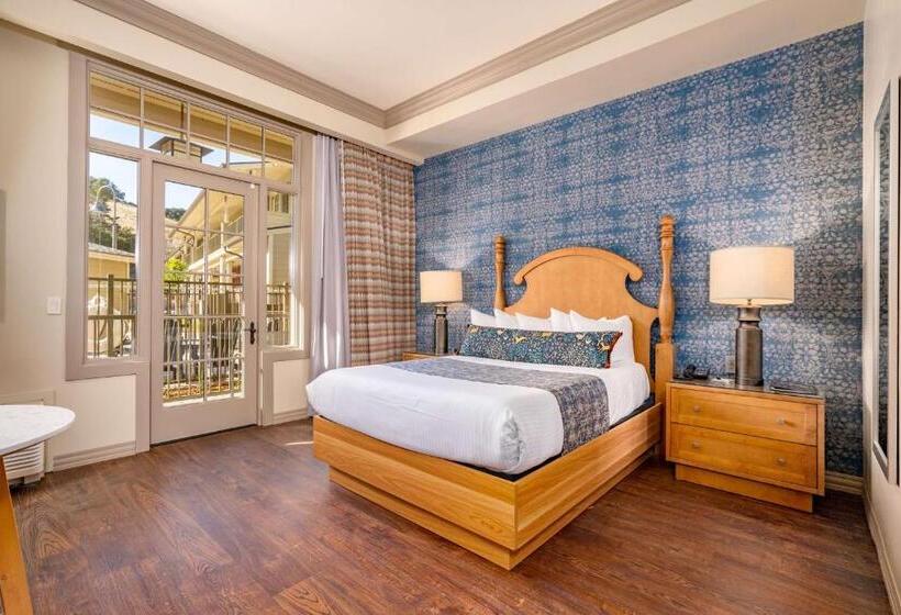 Номер Стандарт Адаптированный для Инвалидов, The Agrarian Hotel; Best Western Signature Collection