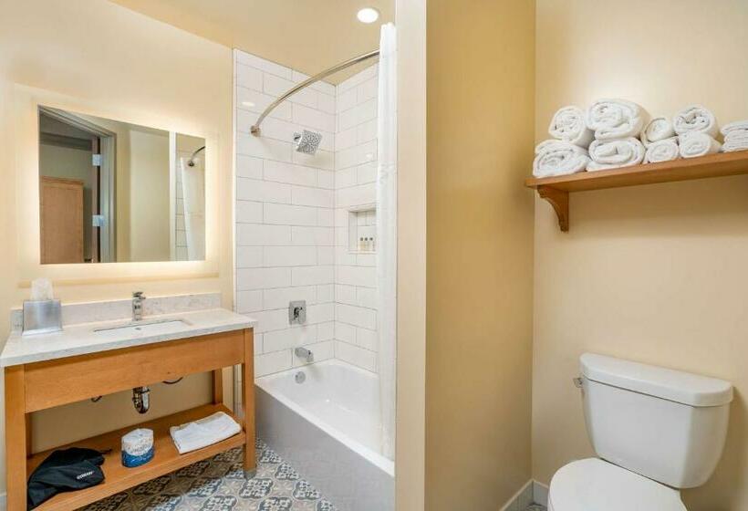 Номер Стандарт 2 Двуспальные Кровати, The Agrarian Hotel; Best Western Signature Collection