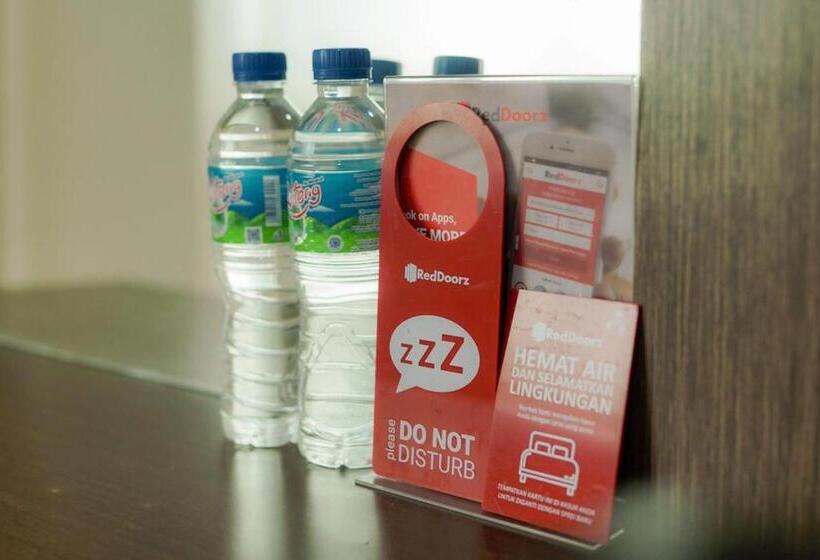 Номер Стандарт, Reddoorz Near Pantai Pede