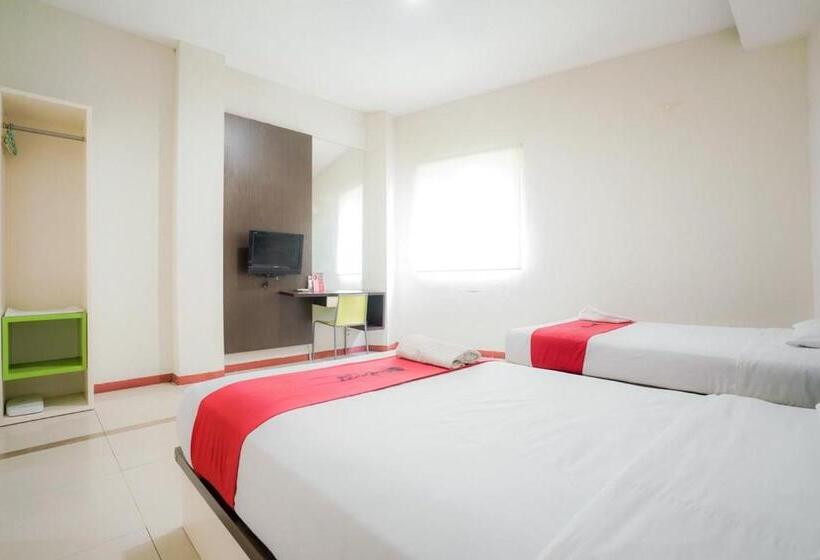 Номер Стандарт, Reddoorz Near Pantai Pede