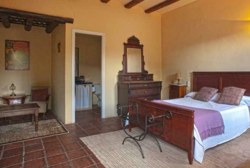 Номер Стандарт, Hostal La Riera De Peratallada