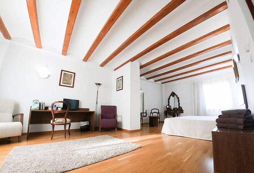 Люкс, Palacio Barón De Andilla