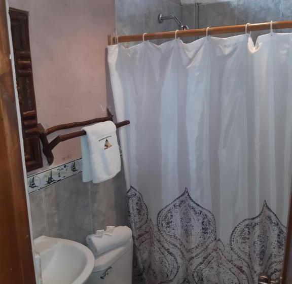 Семейный Номер, Weekendhostal