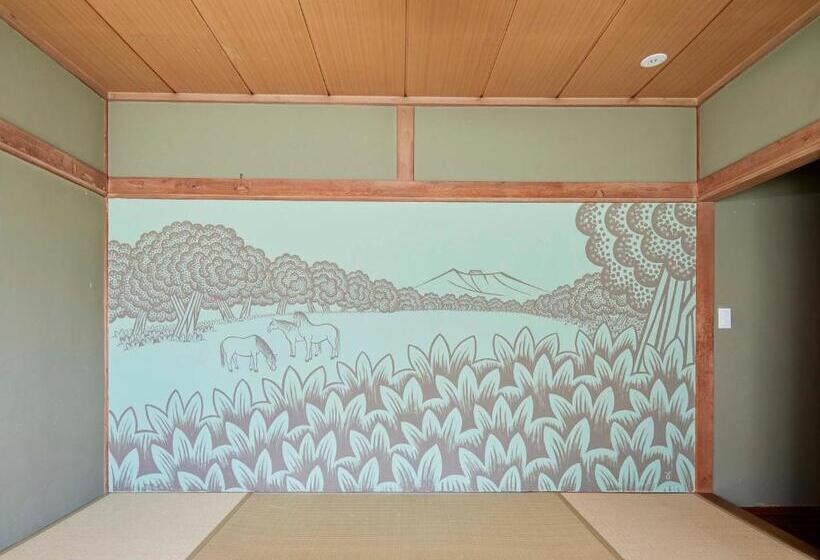 家庭房间共用浴室, Haku Hostel
