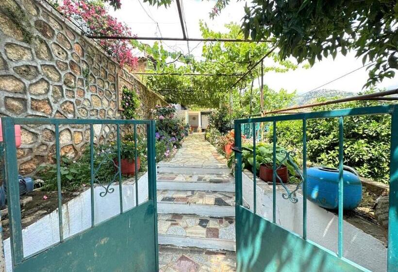 Triple Room Sea View, Boungainvillea