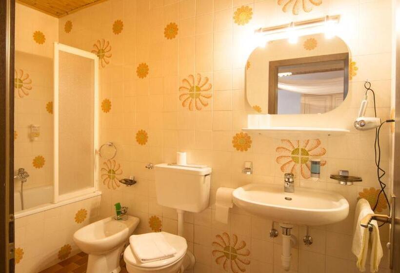 Номер Economy, Berghotel Kason
