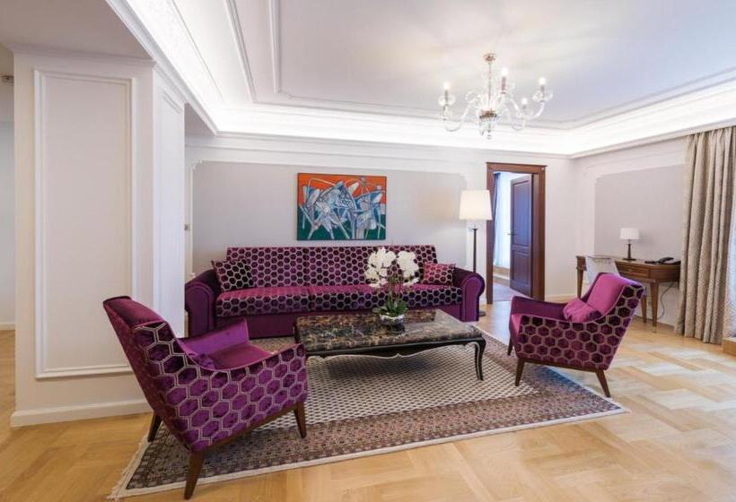 Королевский Люкс, Palace Art Hotel Pezinok