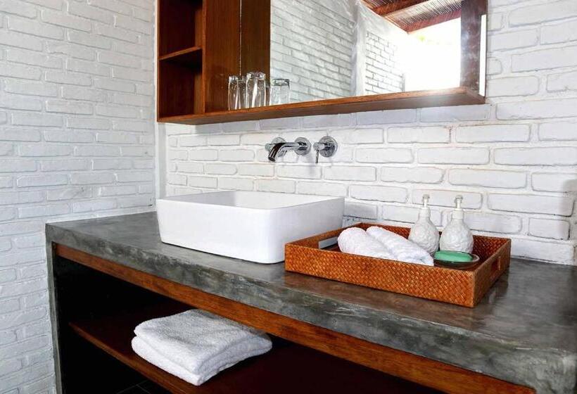스탠다드 룸, White Sands Beach Resort Lembeh