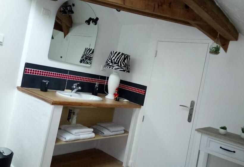 Standard room with outdoor bath, Chambres D'hôtes Toulaho
