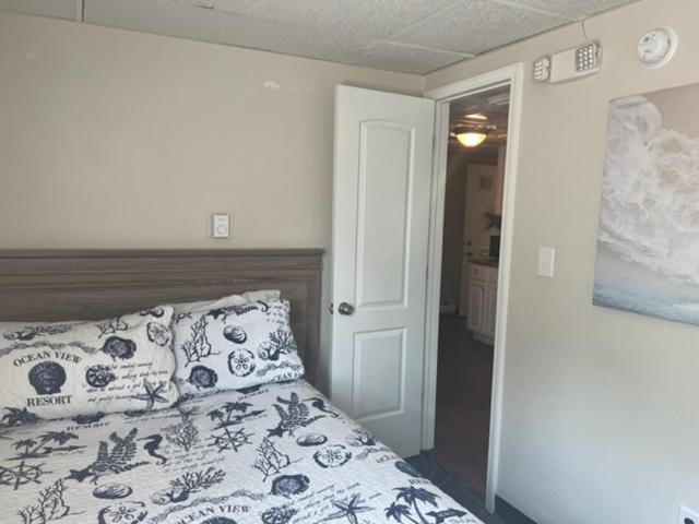 Семейный Номер, Carbone S Beachside Guest Rooms