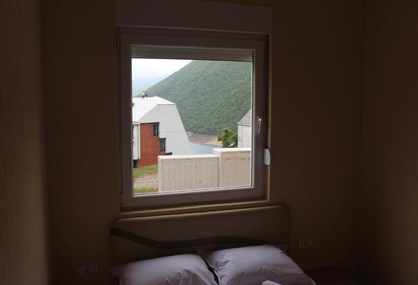اتاق لوکس با چشم‌انداز دریاچه, Guesthouse Eko Piva