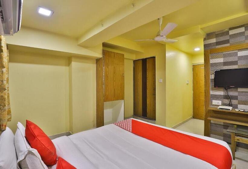 اتاق استاندارد, Spot On Hotel Shreeji Palace