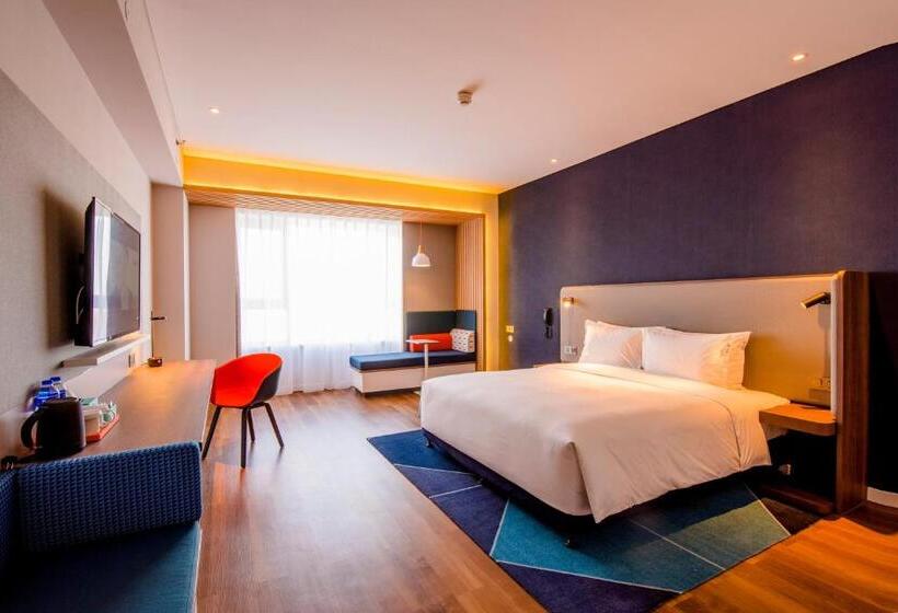 اتاق سوپریور با تخت بزرگ, Holiday Inn Express Yinchuan Downtown, An Ihg