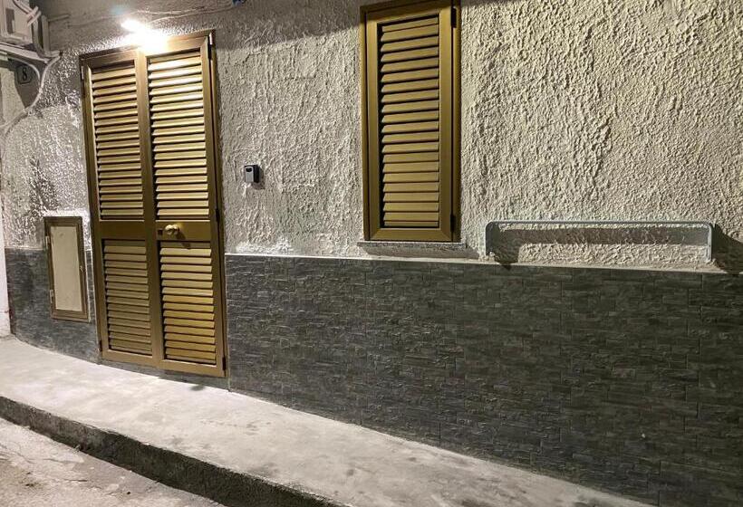 Четырехместный Номер Стандарт, In Centros Vicino Cefalu Selfchekin