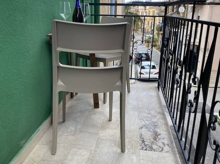 Номер Economy, In Centros Vicino Cefalu Selfchekin