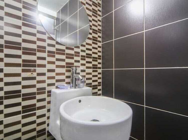 סוויטה משפחתית, Oyo 777 Epal