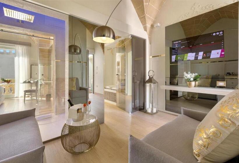 Полулюкс Одноместный с Террасой, Acquaviva Suites