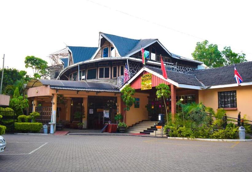 اتاق سوپریور با چشم‌انداز باغ, Vienna Woods Hotel Nakuru