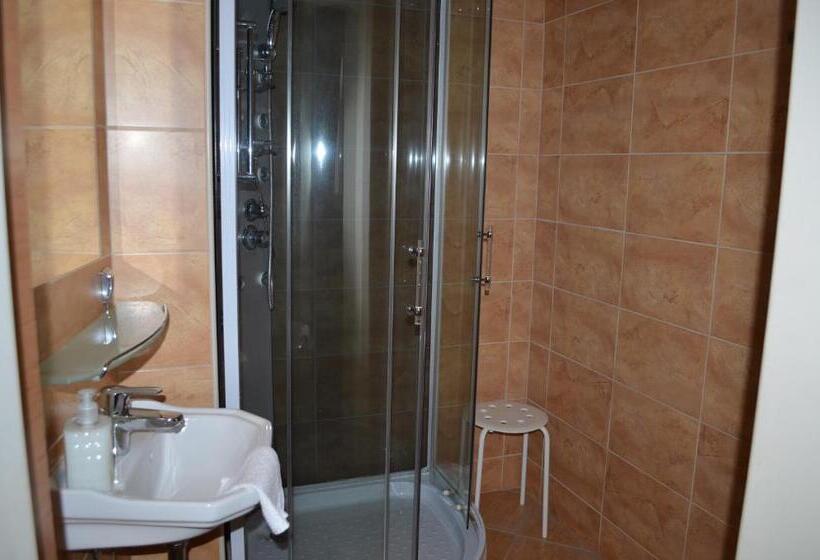 Family Suite, Holdfényszállás