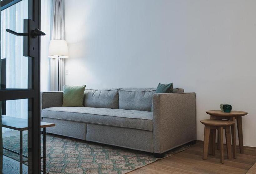 آپارتمان 1 خوابه با تراس, Kuntino Suites