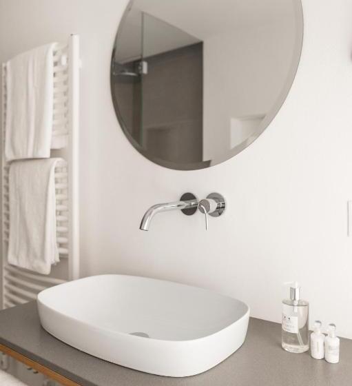 آپارتمان 1 خوابه با بالکن, Kuntino Suites