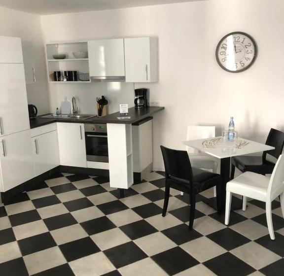 Семейный Номер, Designpension Traumschloss Hotel Garni