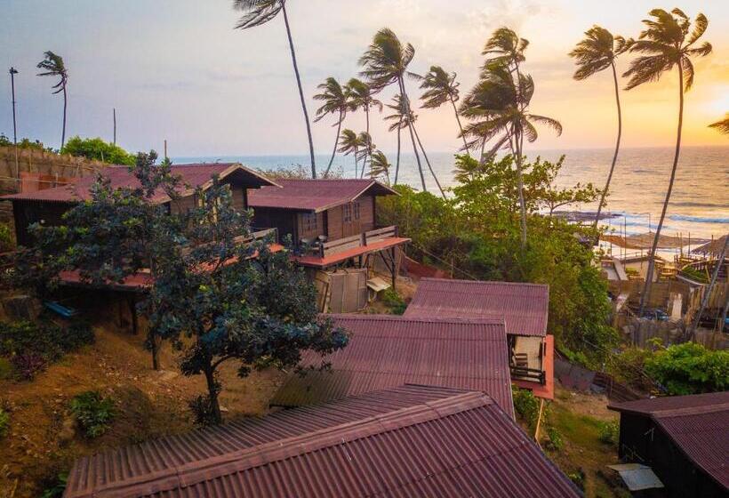 샬레, Alcove Resort Vagator
