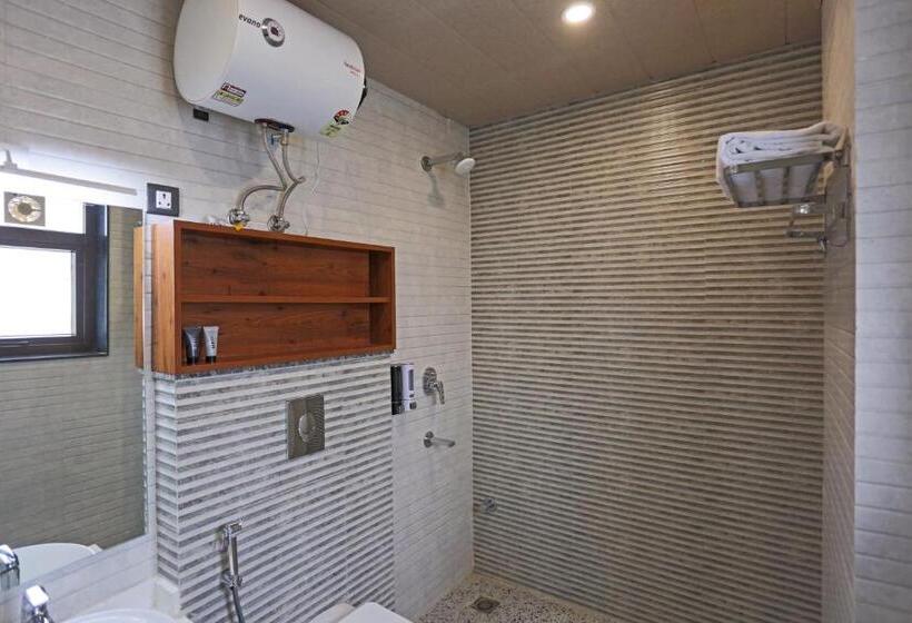 اتاق لوکس, Global Stay Near Delhi Airport
