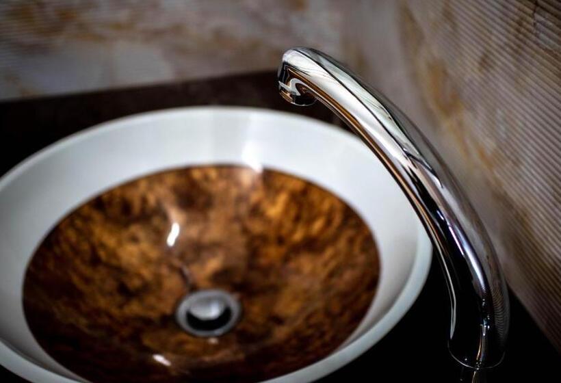 Стандартный Номер Кровать Кинг, Pooja Villa Suites Rooms And Pool, Igatpuri