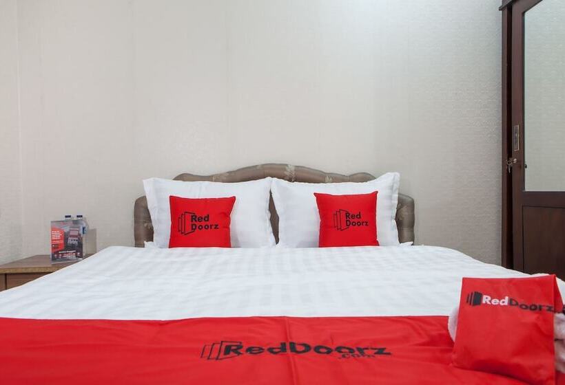 Номер Стандарт, Reddoorz Near Pelabuhan Tanjung Perak 2 Surabaya