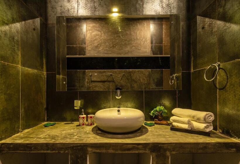 带阳台的豪华间, Wild Nest Villa Unawatuna
