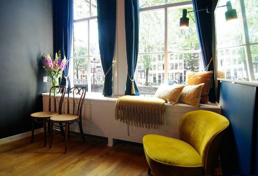 스탠다드 룸 킹사이즈 침대, 1637: Historic Canal View Suites