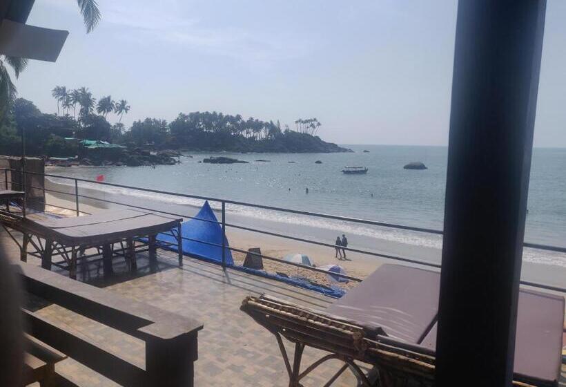 オーシャンビューデラックスルームバルコニー付き, Palolem Luxuries Beach Cottages