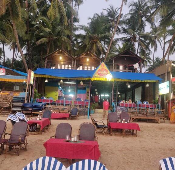 オーシャンビューデラックスルームバルコニー付き, Palolem Luxuries Beach Cottages