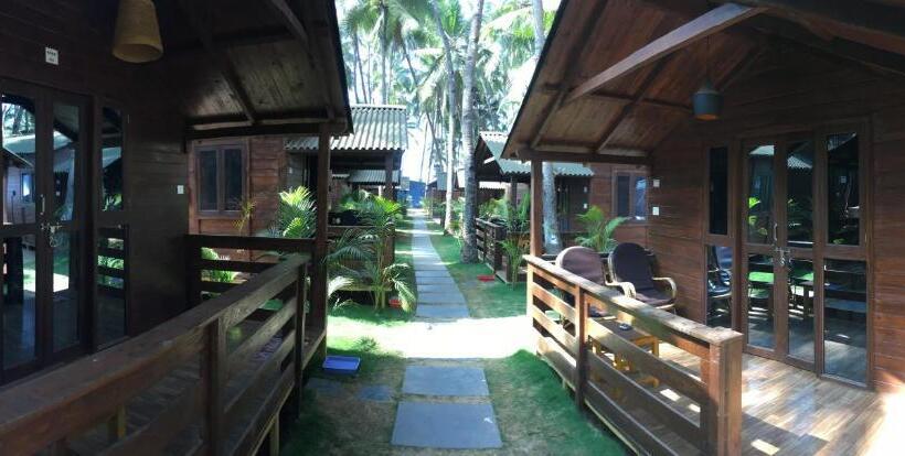 Номер Deluxe Вид на Море с Балконом, Palolem Luxuries Beach Cottages