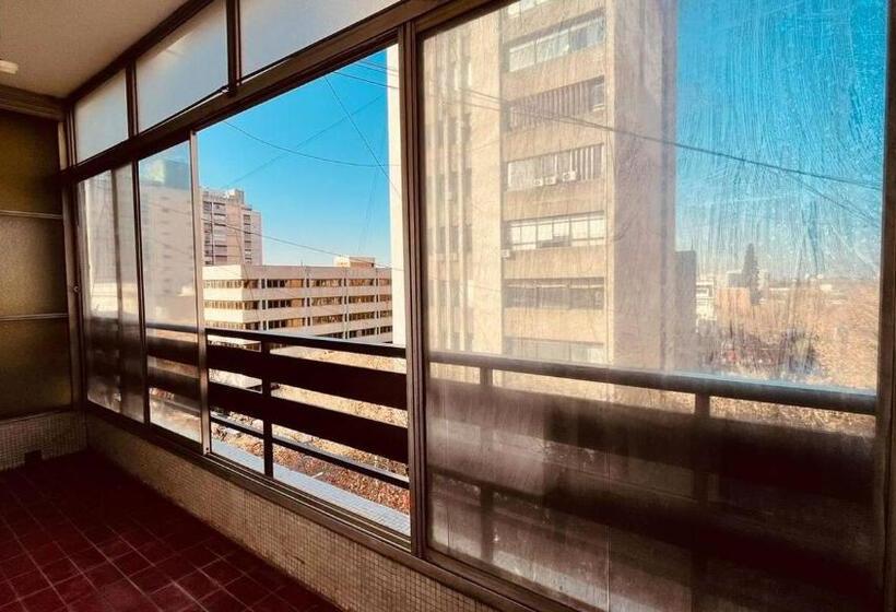 דירה בת חדר שינה 1 עם מרפסת, Black Sheep International Hostel