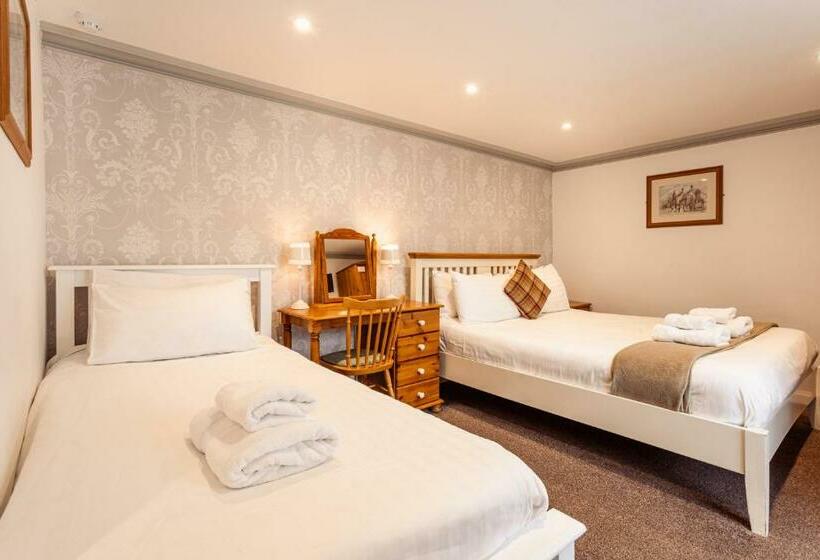 חדר סטנדרט לשלושה, Manor House Hotel Holy Island