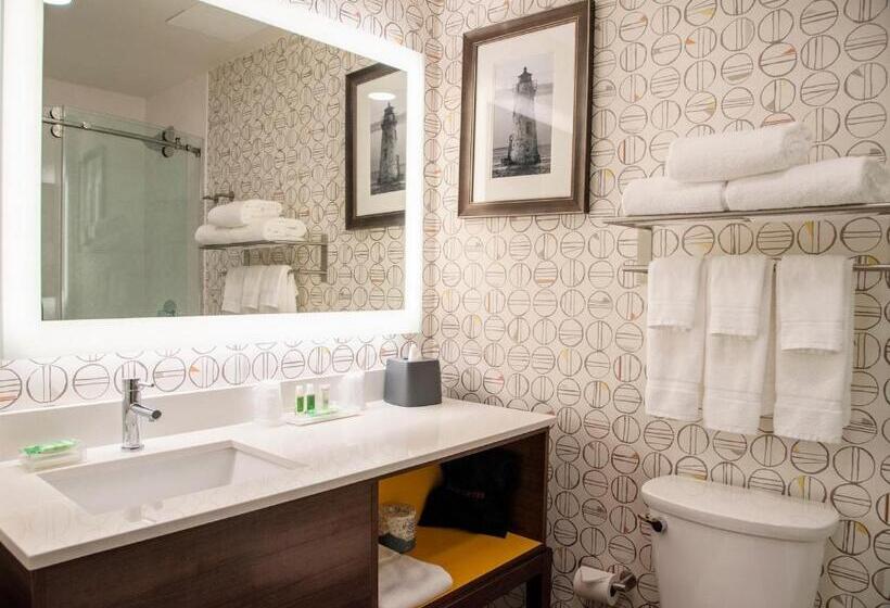 带大床的套房, Holiday Inn & Suites   Savannah Airport   Pooler, An Ihg