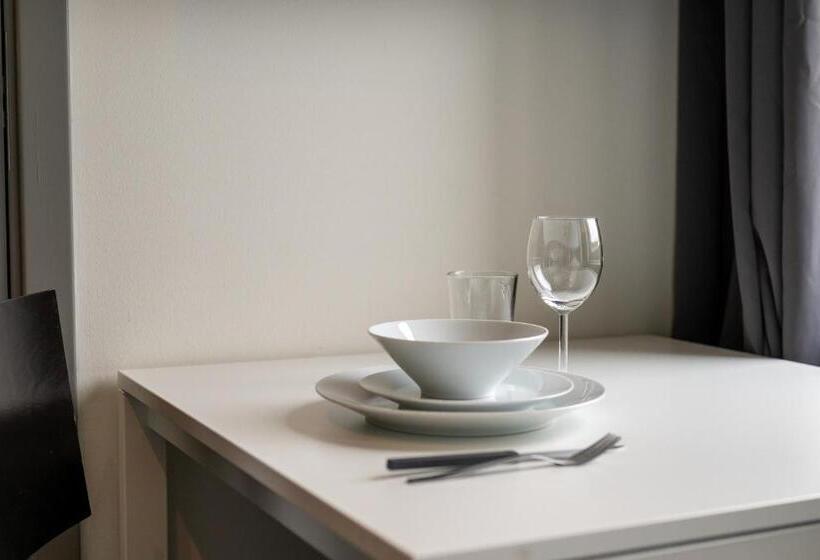 基本工作室, Stockholm Hotel Apartments Sollentuna