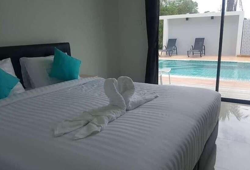 Номер Deluxe, The Phu Resort