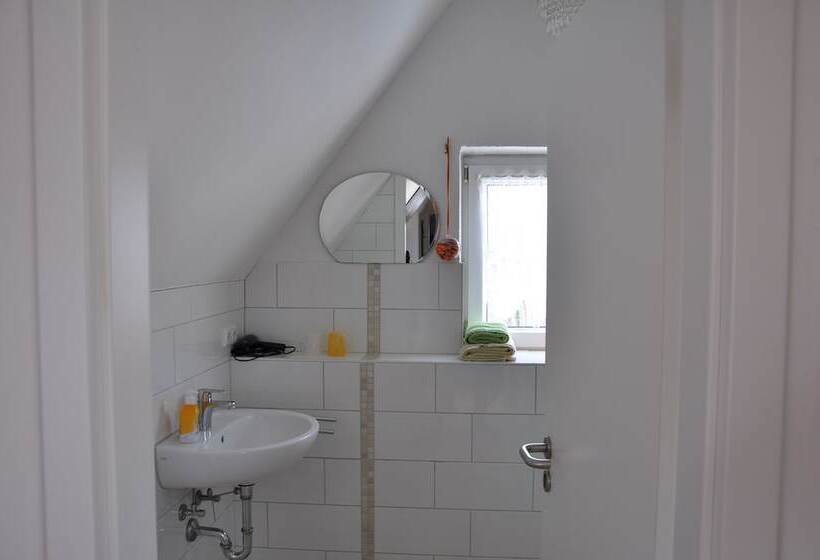 Четырехместный Номер Стандарт, Pension Haus Gertrud