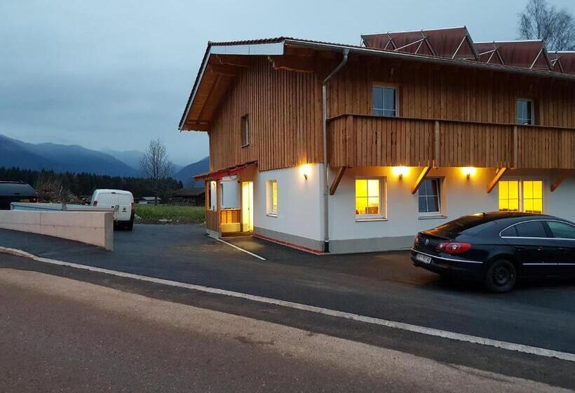 Номер Стандарт, Gästehaus Am Hahnenkamm