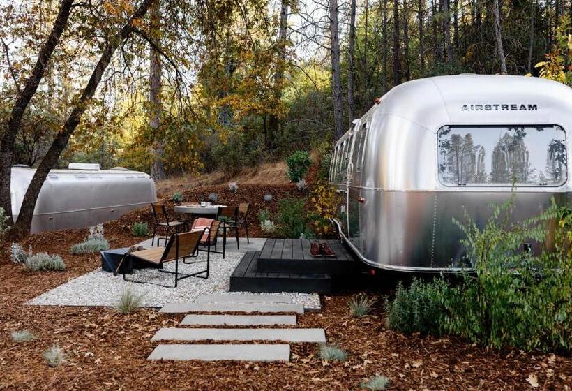 디럭스 스위트, Autocamp Yosemite